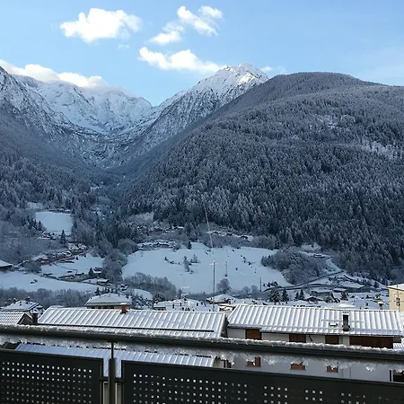 Elisa Vezza dʼOglio